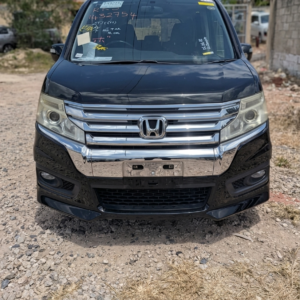 Honda Step WGN (2013)