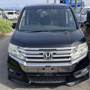 Honda Step WGN (2013)