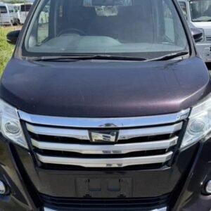 Toyota Noah (2015)